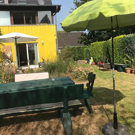 Schoenes Haus Fuer 9 Personen Holiday home